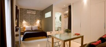 Entire house in Outstanding location close to the City Center & Beach