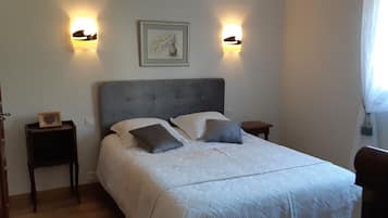 2 bedrooms, iron/ironing board, travel crib, bed sheets