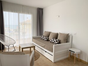 TV - Peacefull apartment close to the sea. (Can Picafort)