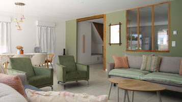 TV, DVD player, books