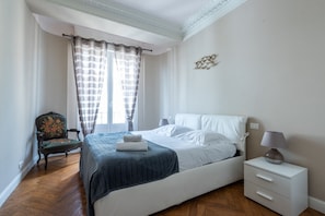 3 bedrooms, iron/ironing board, free WiFi, bed sheets - Happyfew La Petite Londres (Nice)