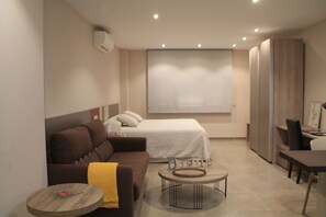 1 bedroom, iron/ironing board, WiFi, bed sheets - DOÑA MANUELA STUDIO (Daimiel)