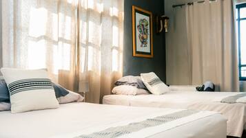 5 bedrooms, in-room safe, desk, iron/ironing board