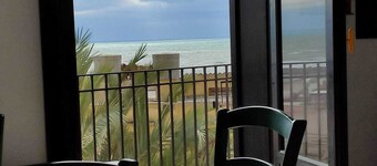 Appartamento nel centro della borgata a 5 min dal parco e a 2 dal mare, Wi-Fi
