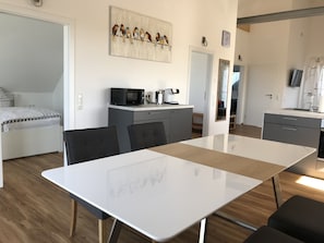 Dining - Lovingly, modern furnished apartment (Volkach)