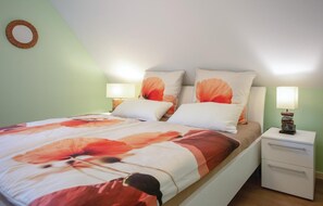 2 Schlafzimmer, Reisekinderbett, kostenloses WLAN, Bettwäsche