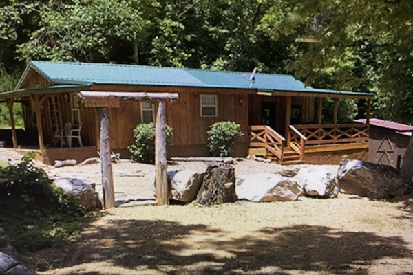 Unlimited Sportsman's Cabin.
Where family and friends come together.