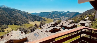 2-room cabin, unpretentious with balcony and parking