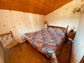 1 bedroom - 2-room cabin, unpretentious with balcony and parking (La Clusaz)