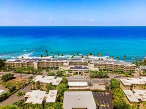 Exterior - Fabulous Top Floor Penthouse with Two Bedroom Suites - Unit 413 (Kailua-Kona)