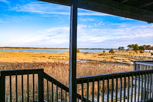 Pony Swim - Water Front Duplex,beautiful views. decks,NO LINENS PROVIDED