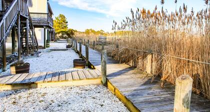 Pony Swim - Water Front Duplex,beautiful views. decks,NO LINENS PROVIDED