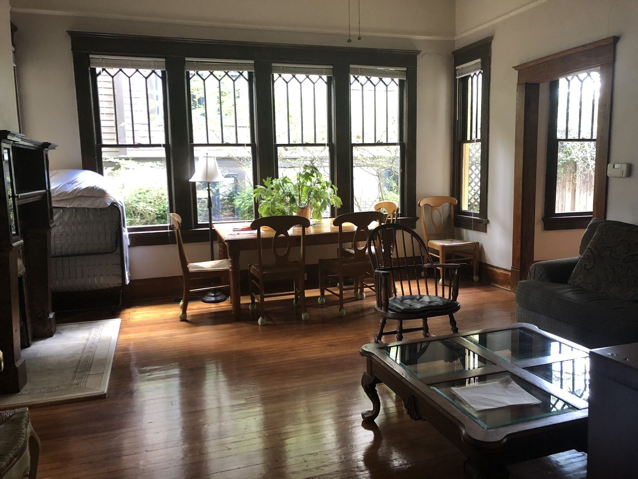 #2, Beautiful Grand Old 1908 House, totally Private Apt w parking