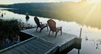 Beautiful 4 Season Lakefront Chalet in the Poconos!