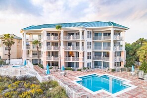 A heated pool - Family Friendly · Private Beach · Free Beach Service · $400 Secures 2026 Stay (Santa Rosa Beach)