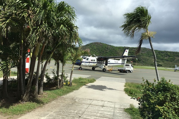 Arriving Statia's FDR Airport (EUX) from St Maarten (SXM) . . . ahhhh!
