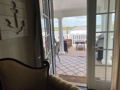 Waterfront apartment with sunrise views