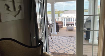 Waterfront apartment with sunrise views