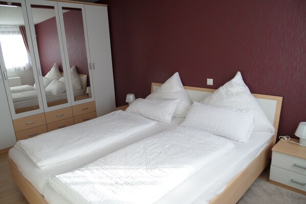 1 bedroom, iron/ironing board, free WiFi, bed sheets