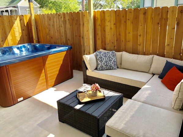 المنطقة المحيطة بالمنشأة