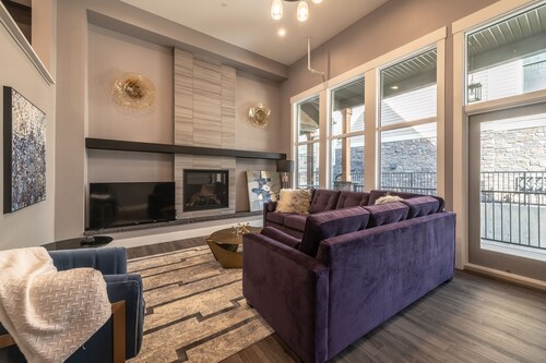 2850 SQF ALL NEW STUNNING MOUNTAIN VIEW TOWNHOUSE #11:4BR+4.5BTH FOR 12 NEAR ALL