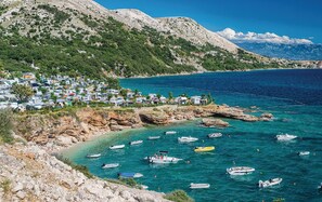 Una playa cerca, pesca