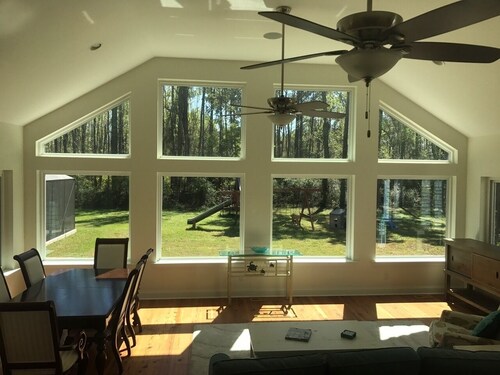 Luxury Estate Living on five acres with a pool minutes from Downtown Beaufort