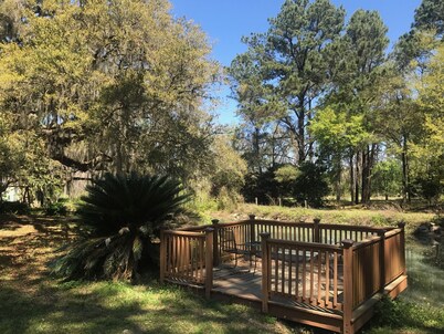 Luxury Estate Living on five acres with a pool minutes from Downtown Beaufort