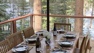 Outdoor dining