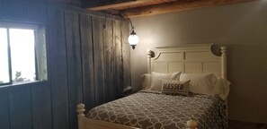 5 habitaciones, tabla de planchar con plancha, cuna de viaje y wifi