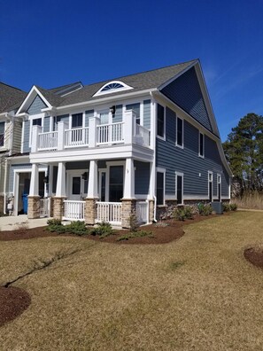Exterior - Relaxing Townhome with community pool, and just minutes from the beach! (Selbyville)