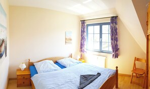 2 Schlafzimmer, Reisekinderbett, kostenloses WLAN