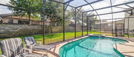 室外游泳池,恒温泳池