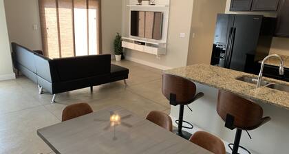 Modern 3 Bedroom Executive House by AFB