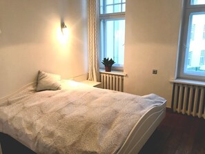 2 slaapkamers, een strijkplank/strijkijzer, wifi, beddengoed