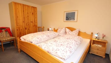 1 bedroom, free WiFi, bed sheets