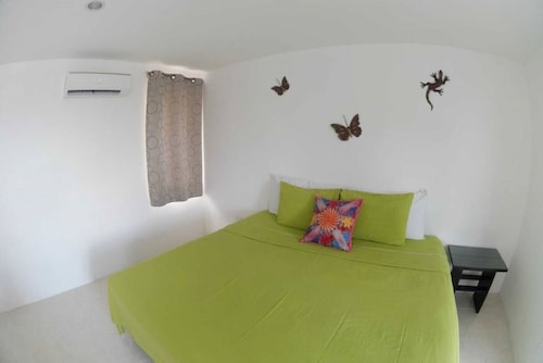 2 Person Townhouse In Historic Center Of Merida - Mérida
