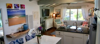 Private Beautiful Clean Beachy-Close to All Retreat