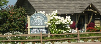 REDUCED RATES MARCH to APRIL SPRING GETAWAY. 2 NITE MIN. DO NOT MISS OUT!