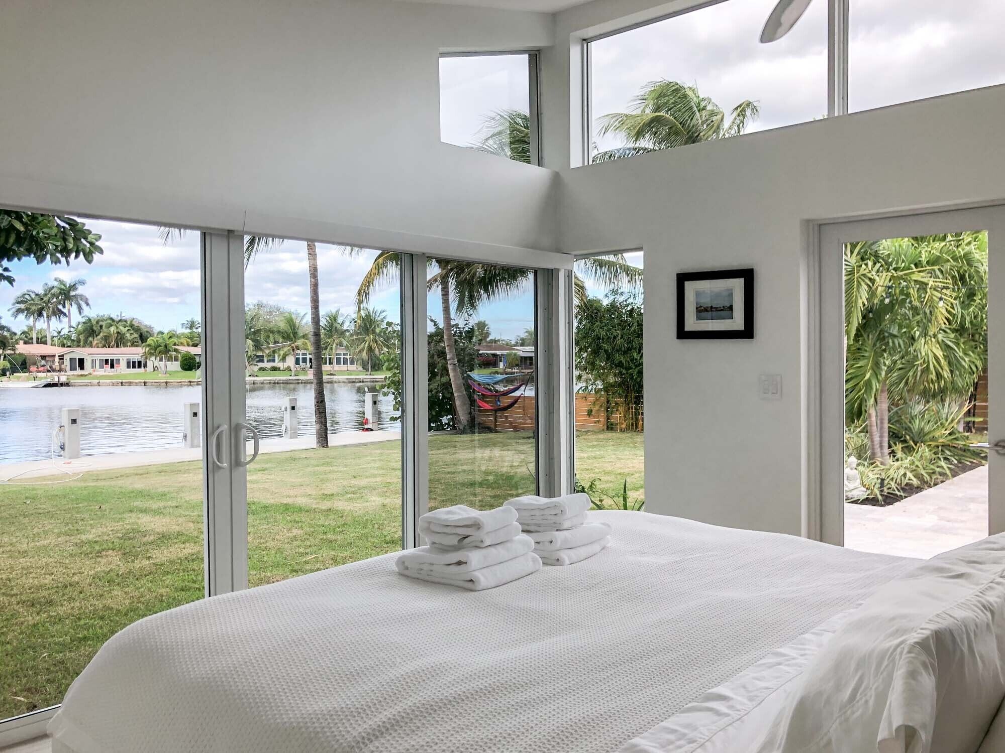 Tropical Oasis Luxury Waterfront Home! Ocean access!  