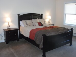 4 chambres, fer et planche à repasser, Wi-Fi, literie fournie