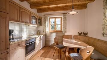 Kühlschrank, Ofen, Herdplatte, Geschirrspüler