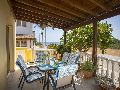 PRTS89 Villa Amber - Deux Chambres Villa, Couchages 4