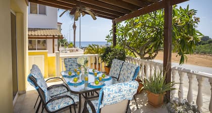 PRTS89 Villa Amber - Deux Chambres Villa, Couchages 4