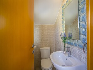 Vasca, asciugacapelli, asciugamani