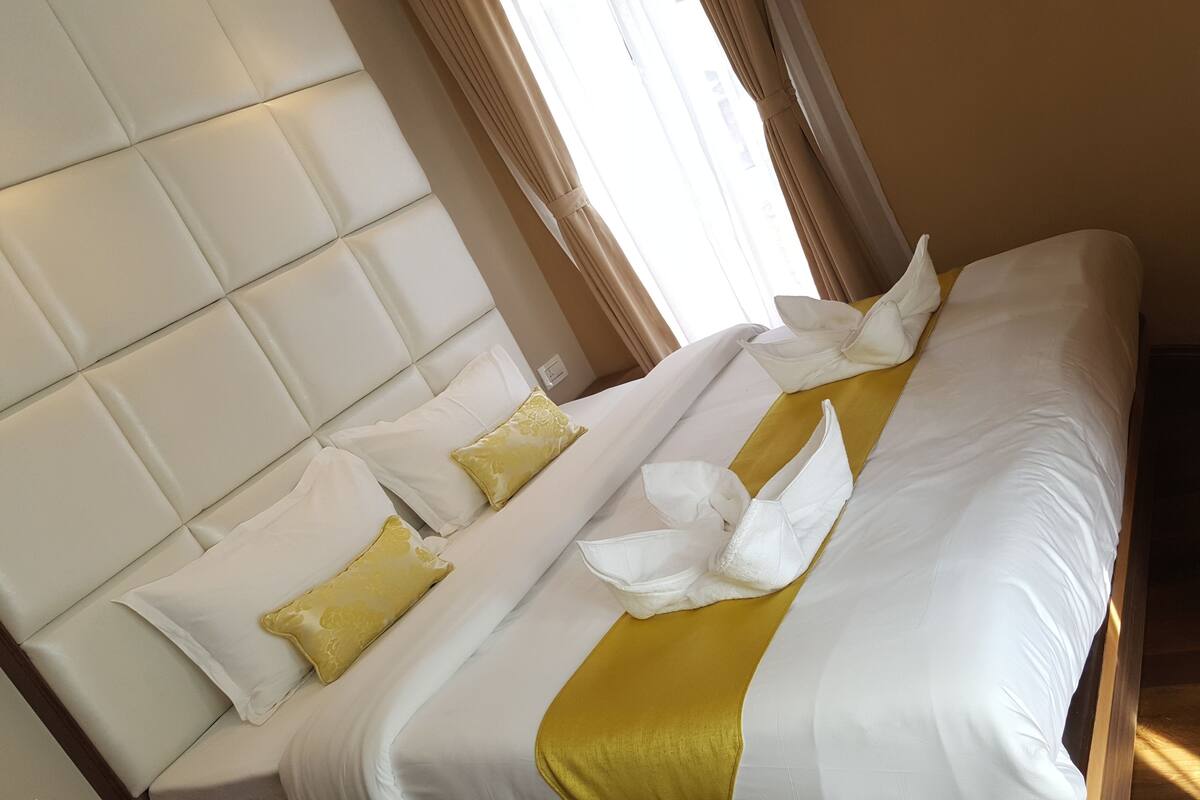 Superior Room, 1 King Bed