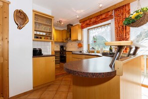 Refrigerador, microondas, horno, lavavajillas
