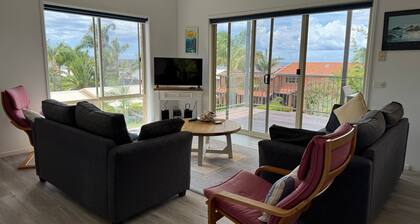 Lifes A Beach - Pet Friendly!