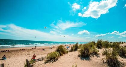 La maison Blanche ââââ - Piscine privĂ©e - Aire de jeux - Pool House - BBQ - Clim