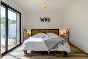 4 bedrooms, iron/ironing board, travel crib, free WiFi